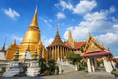 5 Most Popular Bangkok Temples: Grand Palace, Golden Mountain, Wat Pho, Wat Arun, Wat Traimit